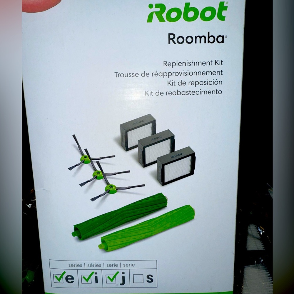 Roomba 12 Filters, 3 Sweeping Brushes & 1 set rubber Brushes for e, i & j Series - Picture 5 of 10